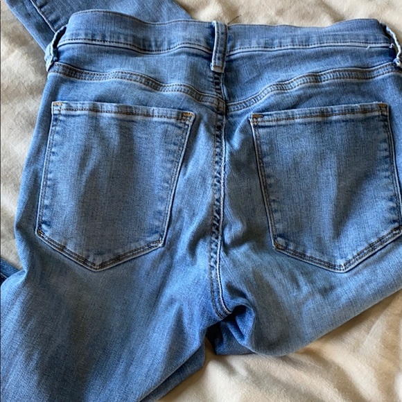 Gap cut off, mid ride jeans - Picture 3 of 4